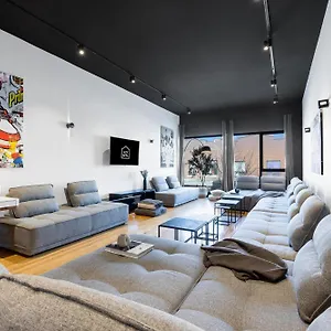 plaza-luxury-penthouse-by-liv-mtl.hotels-in-montreal.org/